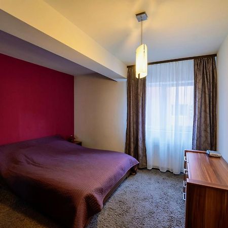 Quiet 3-Room Apt - 2 Parking Spaces - 5 Min Bus Floreşti Εξωτερικό φωτογραφία